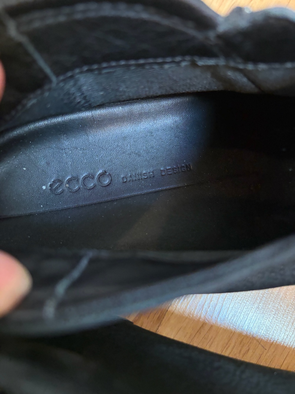 Ecco Black Suede Soft 7 Low Cut Zip Bootie Size 9 - Picture 10 of 11